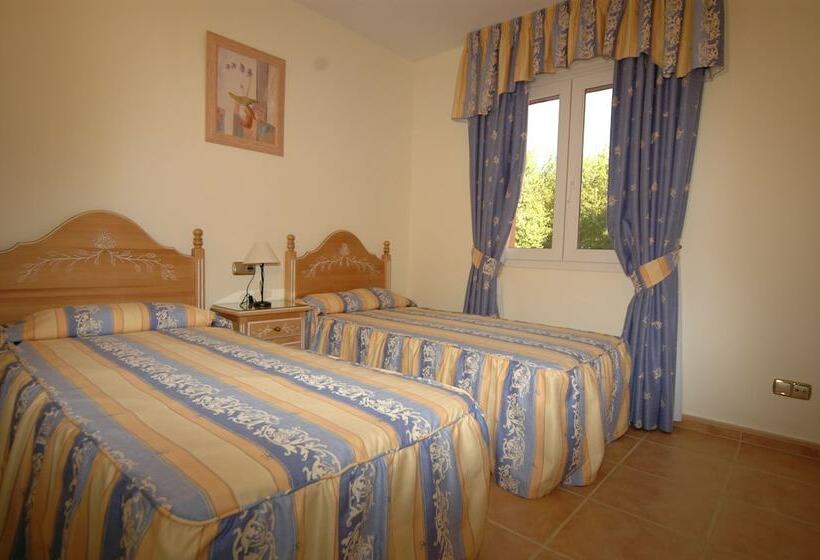 Апартаменты 2 Спальни, Marbella Beach Resort At Club Playa Real