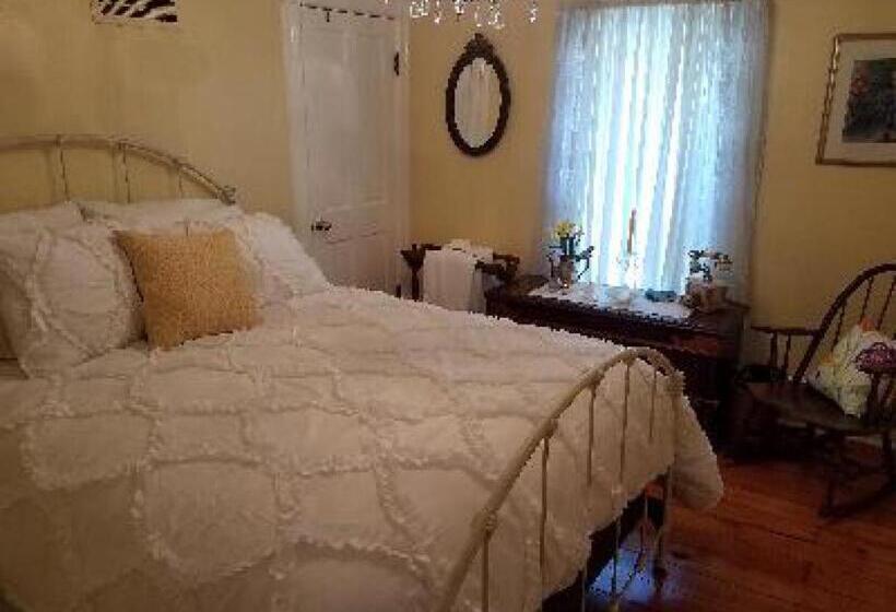 スタンダードルーム, Dragonfly Bed And Breakfast