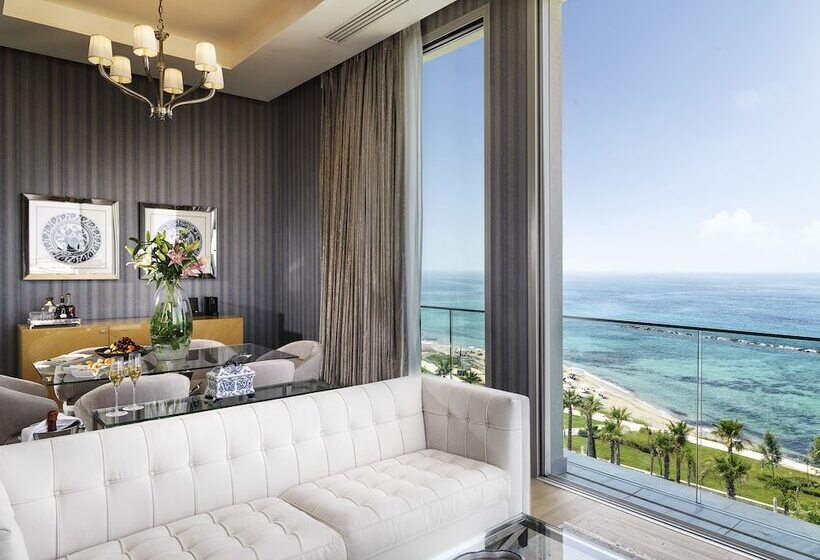 Президентский Люкс, Amavi, Madefortwo Hotels   Paphos