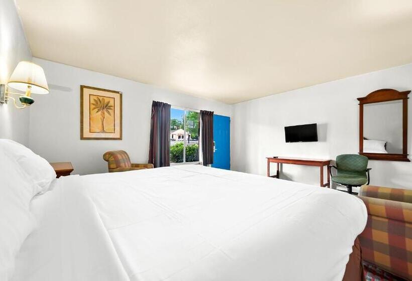 标准单人间, Capitol Inn And Suites