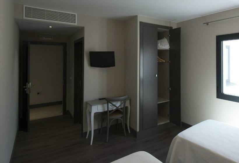 Номер Стандарт, Hostal Emeritae