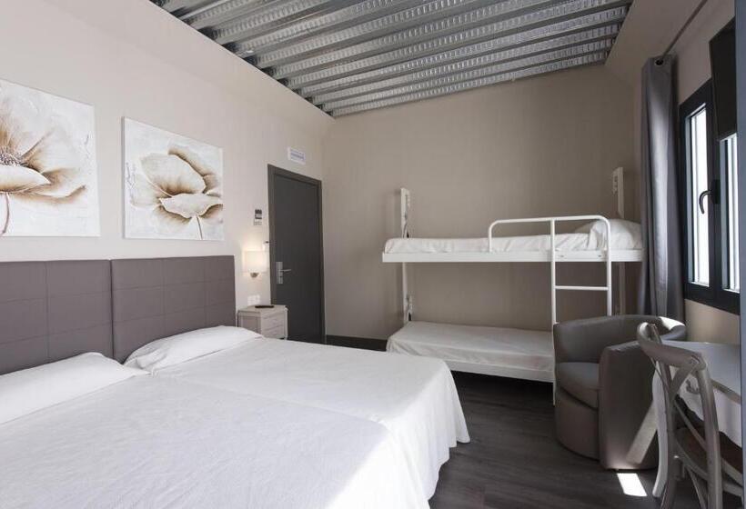 Номер Стандарт Трехместный, Hostal Emeritae