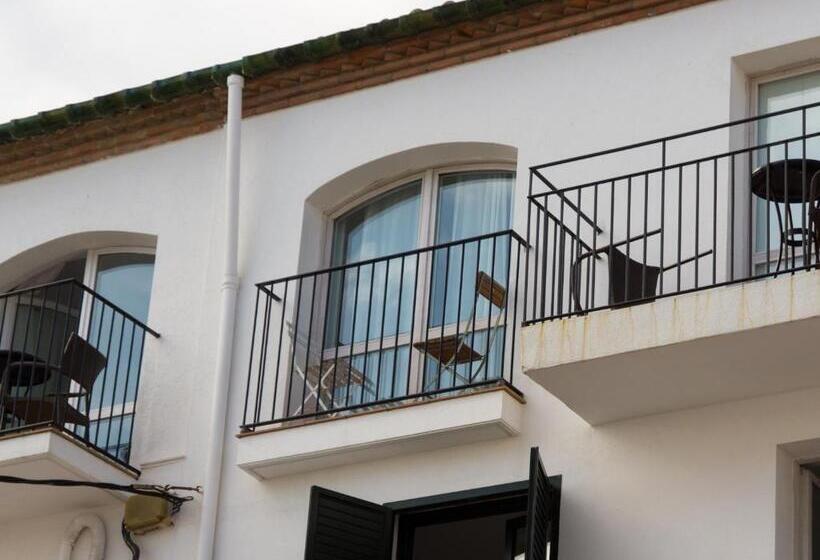 Standard-huone Sivuttainen Merinäkymä, Hostal Marina Cadaques