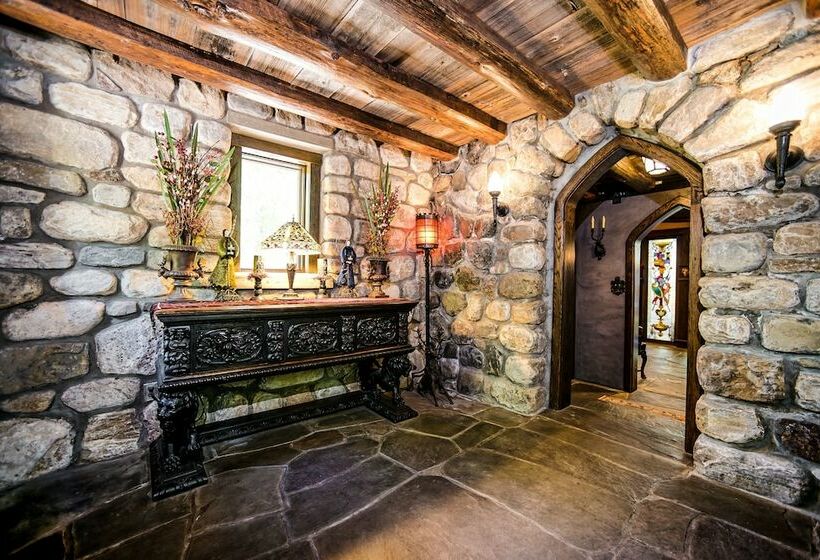 Дом 3 Спальни, Highlands Castle Overlooking Lake George.. Plus 2 Other Castles!