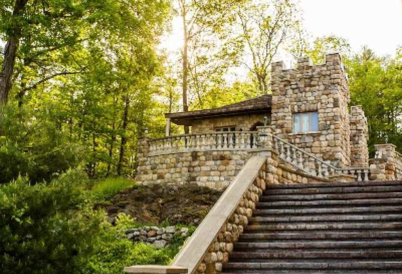Дом 1 Спальня, Highlands Castle Overlooking Lake George.. Plus 2 Other Castles!