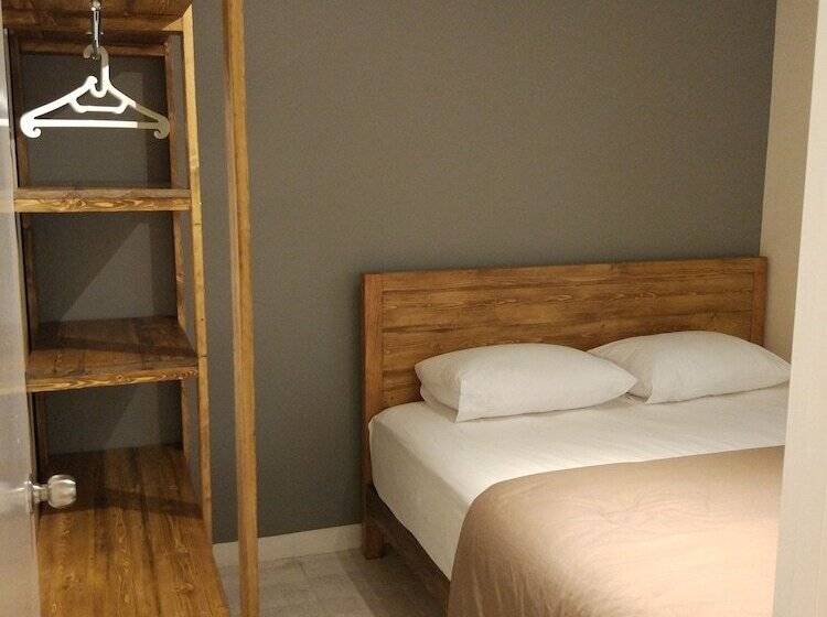 3 Bedroom Premium Apartment, Apartment Queen Victoria Batam