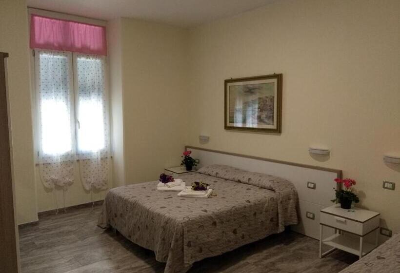 غرفة قياسية ثلاثية, La Branda Brin Guest House