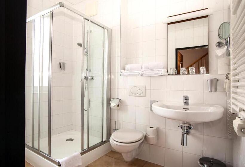 Четырехместный Номер Стандарт с Балконом, Club Hotel Am Kreischberg