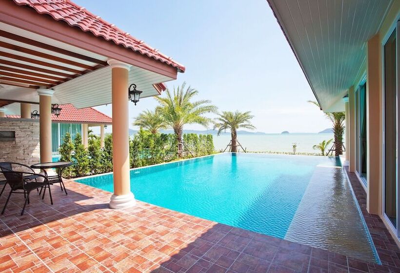 Вилла 3 Спальни с Бассейном, Fisherman Way Beach Villa