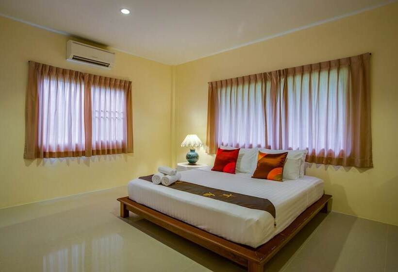 Вилла 3 Спальни с Бассейном, Fisherman Way Beach Villa