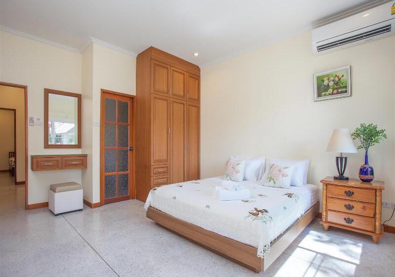 Вилла 4 Спальни, Fisherman Way Beach Villa