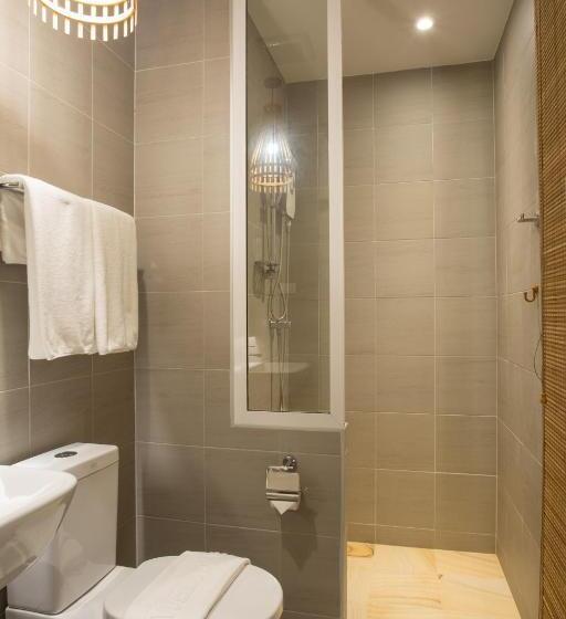 اتاق لوکس چهار تخته, Lario Hotel Krabi Sha Extra Plus