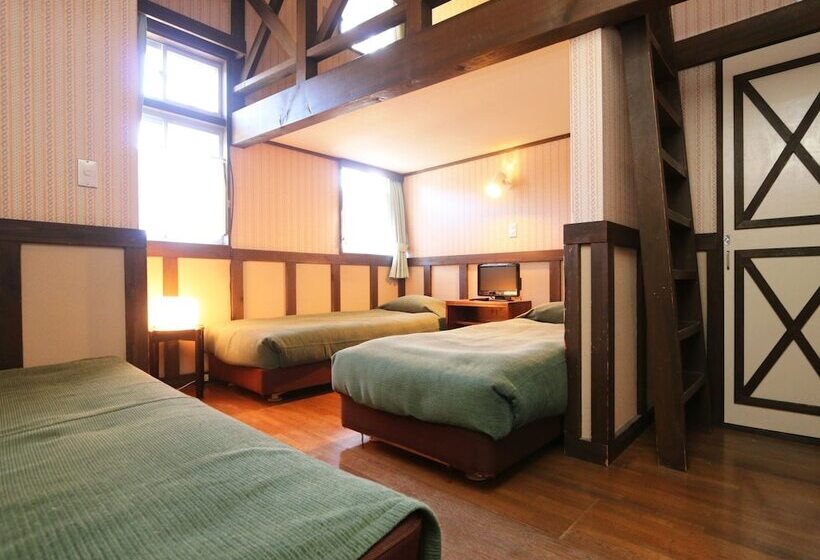 Семейный Номер Совместный Санузел, Pension Saint Paulia