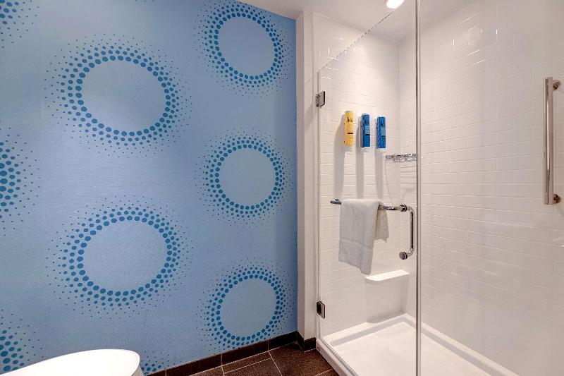 标准间, Holiday Inn Express & Suites Tulsa South   Woodland Hills, An Ihg