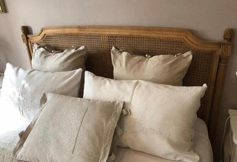 اتاق استاندارد با چشم‌انداز باغ, Villa House And Garden B&b