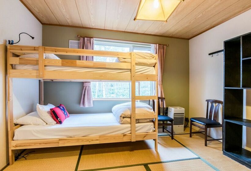 基本四人间, Freeride Backpackers Lodge Niseko