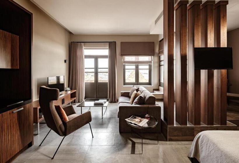 سوئیت پنت هاوس, 1926 Le Parisot Boutique Suites