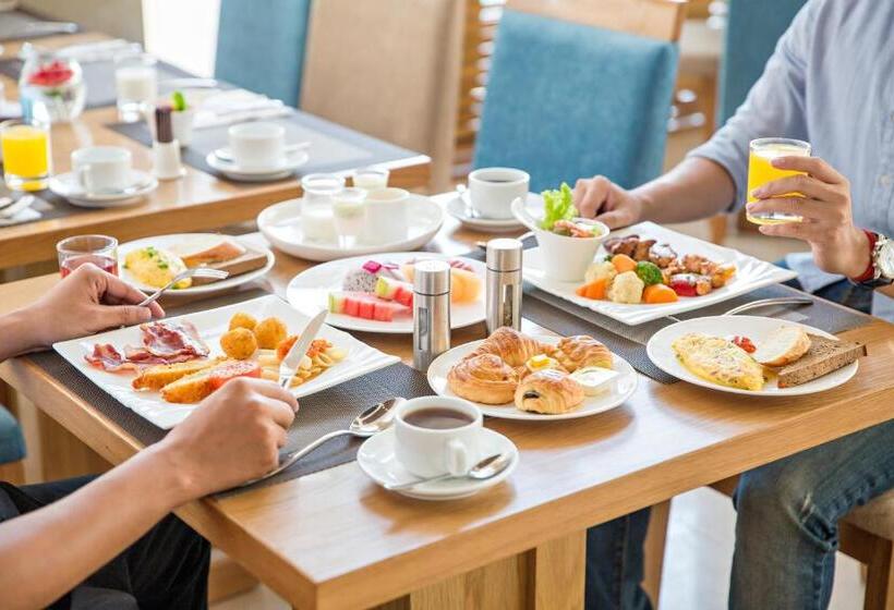اتاق پرمیوم با چشم‌انداز دریا, Paris Deli Danang Beach