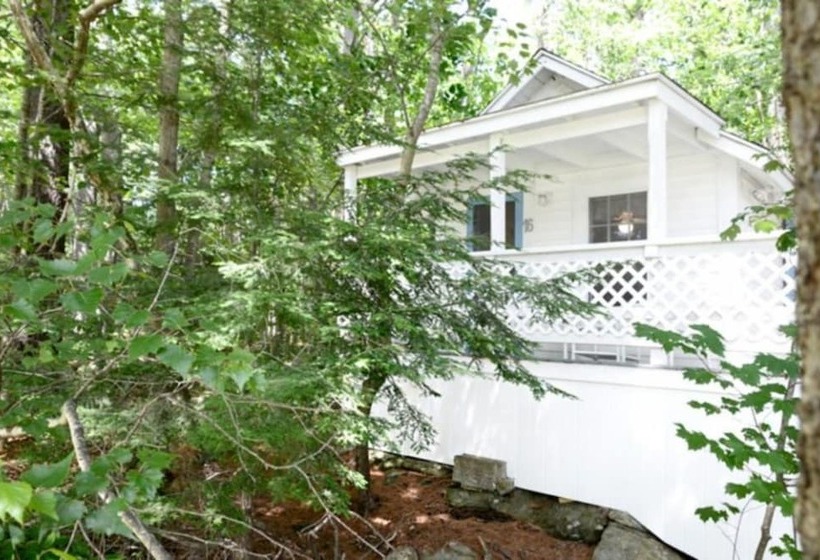 Хижина, 2 River Road Inn Cottages
