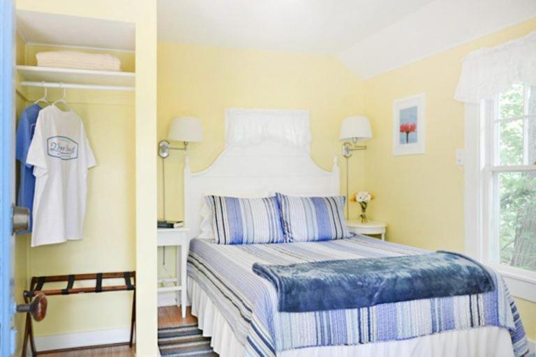 Хижина Deluxe, 2 River Road Inn Cottages