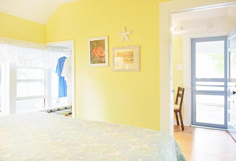 Студио Стандарт Кровать Кинг, 2 River Road Inn Cottages