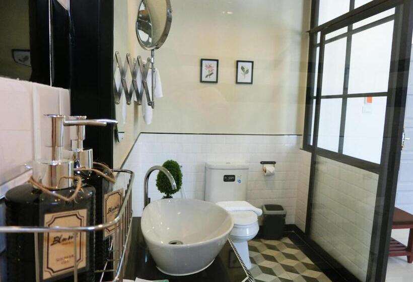 Номер Стандарт, Bloom Boutique Hotel & Cafe