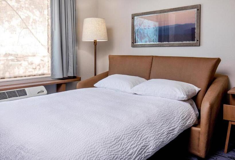 行政套房, Fairfield Inn & Suites By Marriott Mcpherson