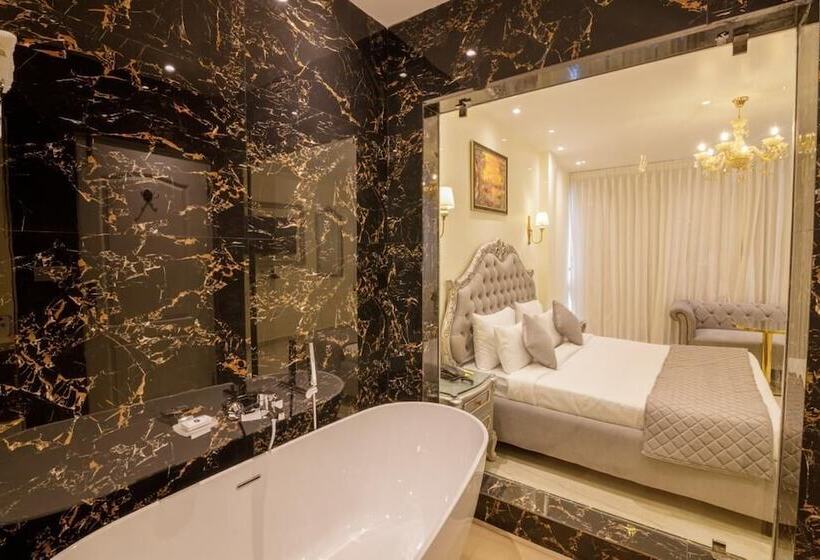 수피리어 룸 풀장 전망, Emperor Resort & Spa