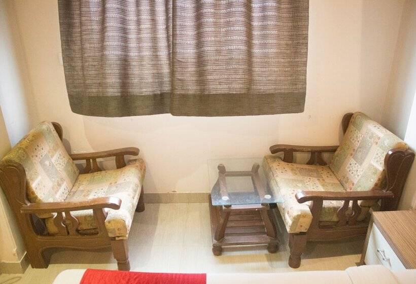 行政房间, Highland Residency
