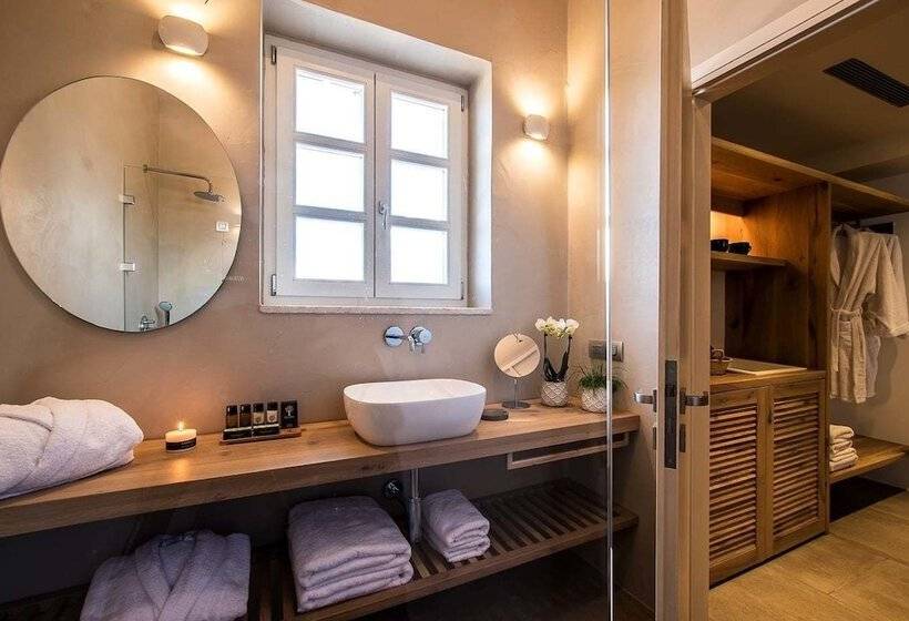 Вилла Deluxe 3 Спальни, Bassa Maina Villas & Suites