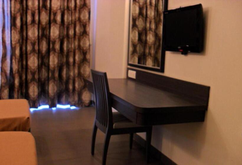 豪华房间, Royal Hills Vasai   Thane