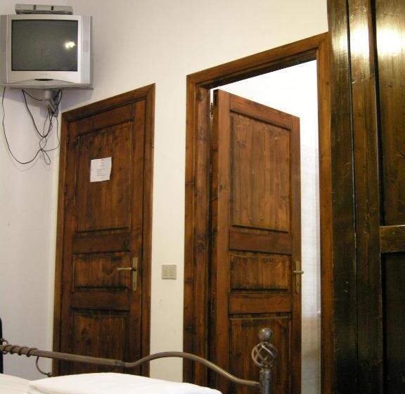 اتاق استاندارد, A Cunziria