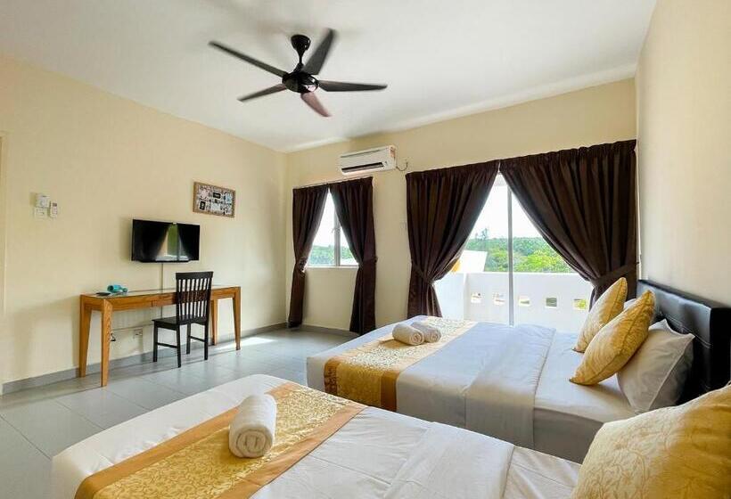 Трехместный Номер Deluxe, Tiara Desaru Residences