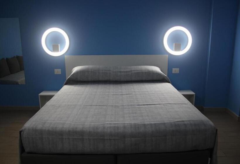 اتاق استاندارد چهارنفره با بالکن, Lasso B&b