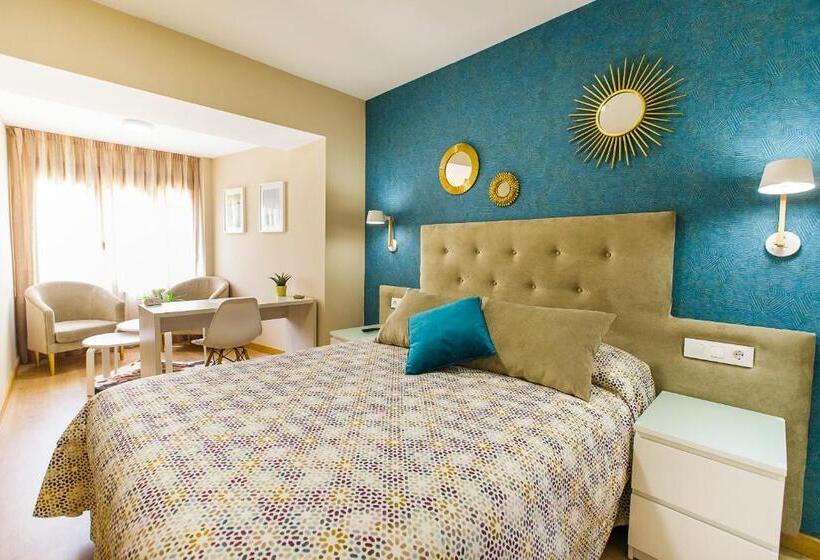 Номер Deluxe, Hospedería Castilla Plaza Mayor