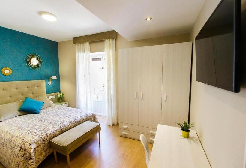 Номер Deluxe с Балконом, Hospedería Castilla Plaza Mayor