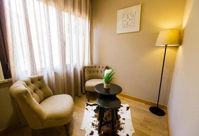 Номер Deluxe, Hospedería Castilla Plaza Mayor