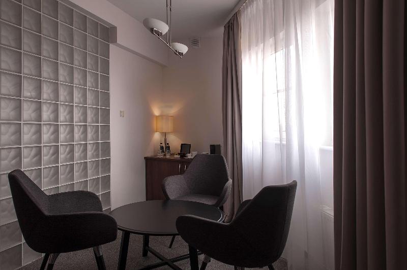 اتاق کلاس بیزنس, Edison Poznań Lotnisko ławica