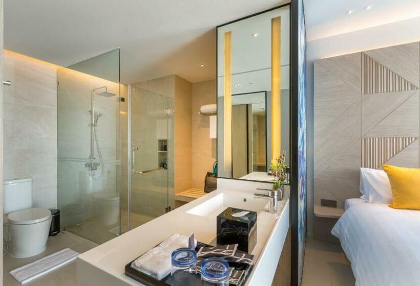 Номер Deluxe, The Nature Phuket   Sha Extra Plus