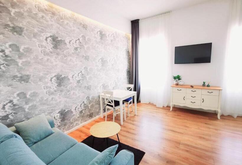 ２ベッドルームアパートメント, 48 Rooms Split