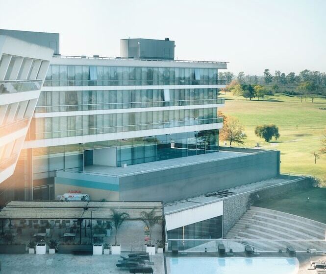 Номер Deluxe, Hilton Pilar