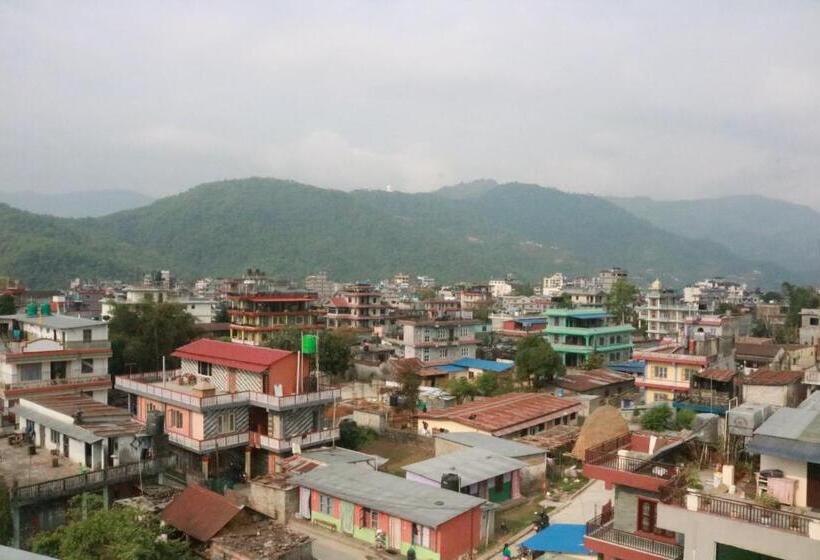 デラックストリプルルーム, Nana Pokhara