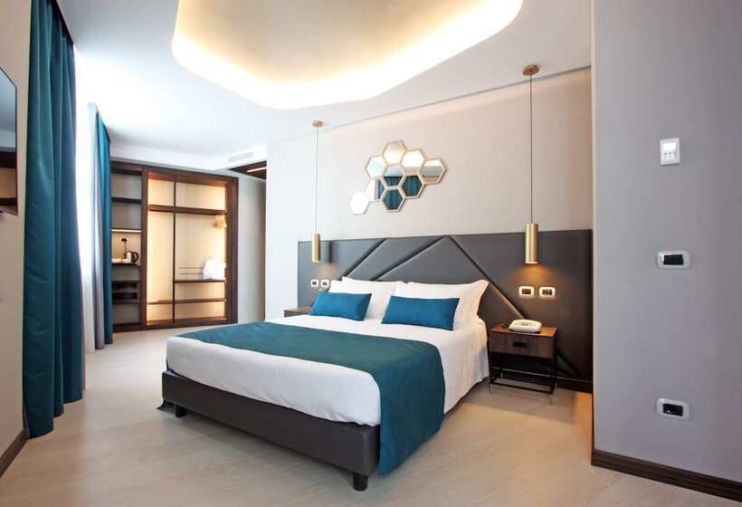 Suite, The Hive