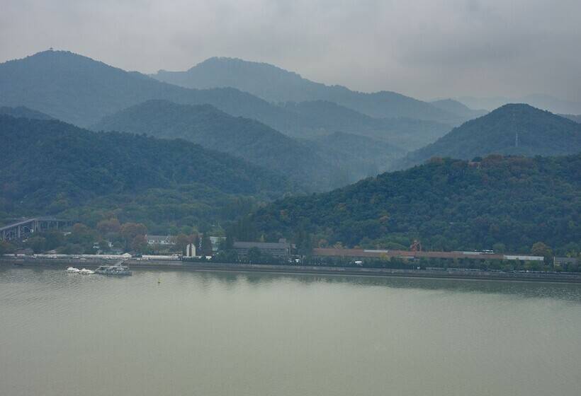 Номер Стандарт 2 Двуспальные Кровати, Le Méridien Hangzhou, Binjiang