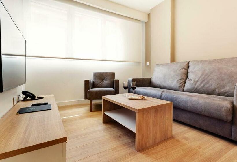 Апартаменты 1 Спальня, Sercotel Logroño Suites