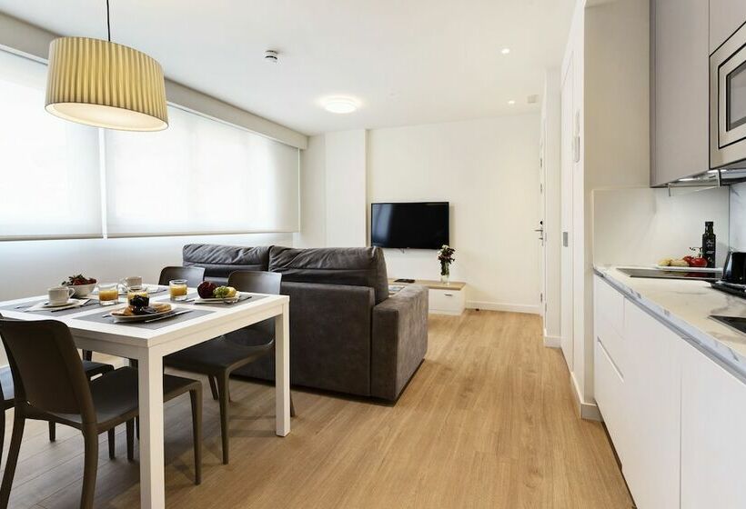 Апартаменты 1 Спальня, Sercotel Logroño Suites