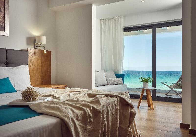 Люкс Вид на Море, Cavo Orient Beach Hotel & Suites