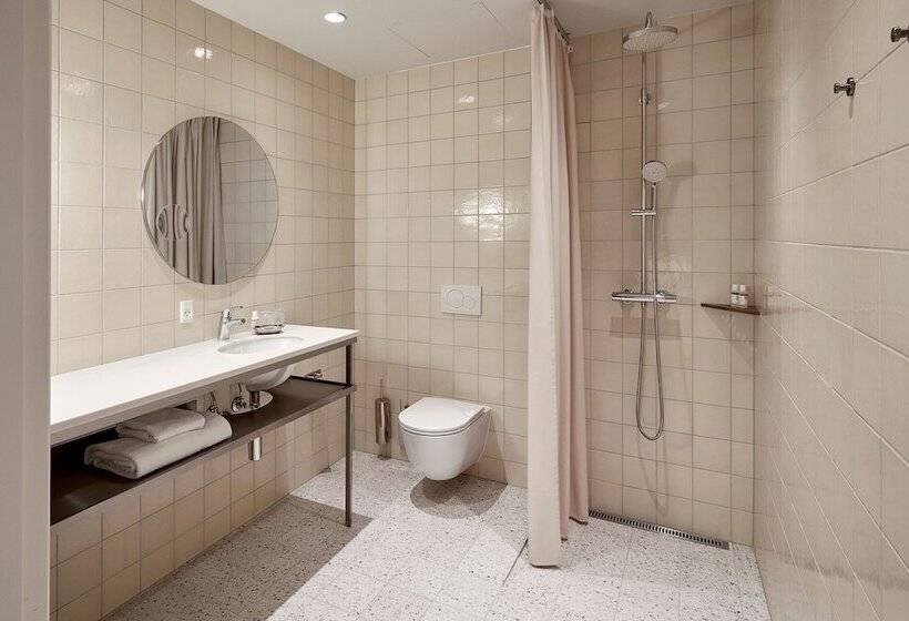 اتاق سوپریور, Ottilia