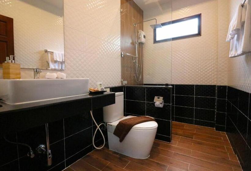 패밀리 룸, The Scene Cliff View Villas