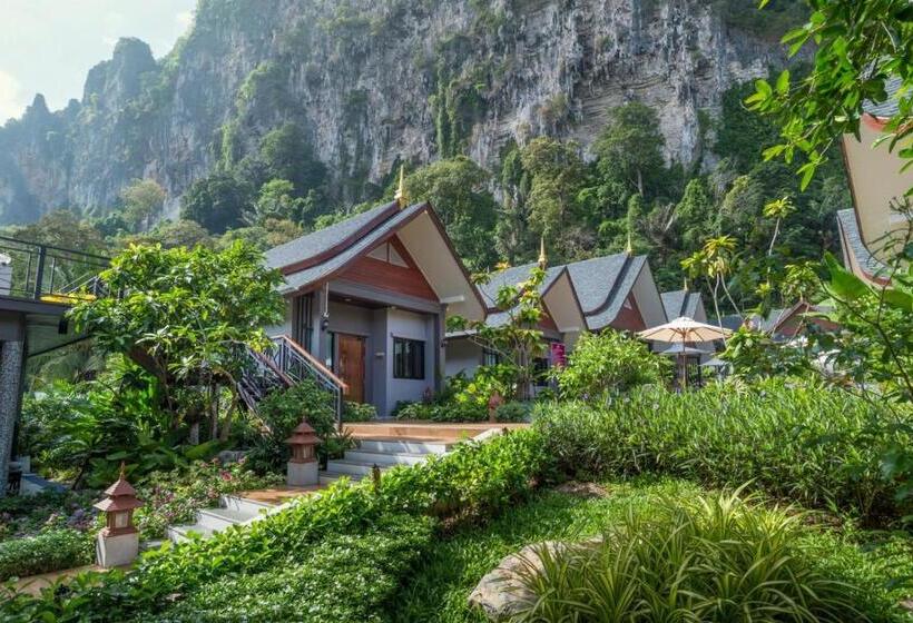 디럭스 룸, The Scene Cliff View Villas